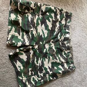 Camouflage Cargo Men Shorts
